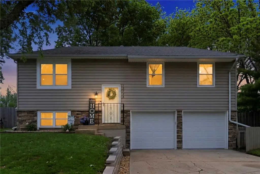 12728 S Sycamore Street, Olathe, KS 66062 - #1