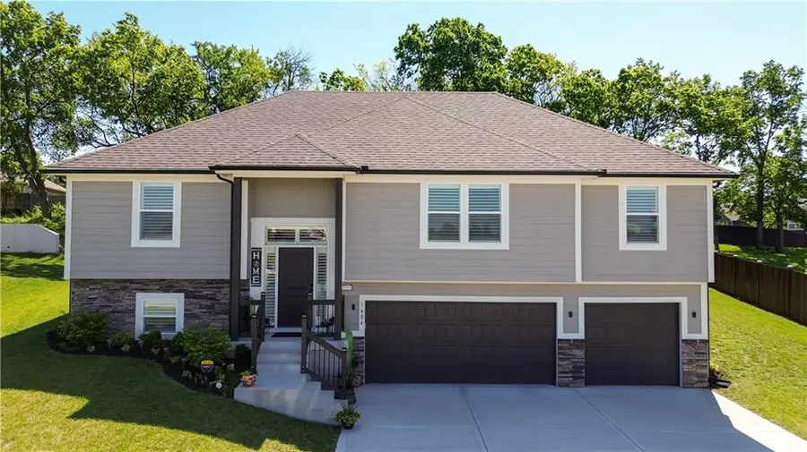 1404 NW Maple Drive, Grain Valley, MO 64029 - #2