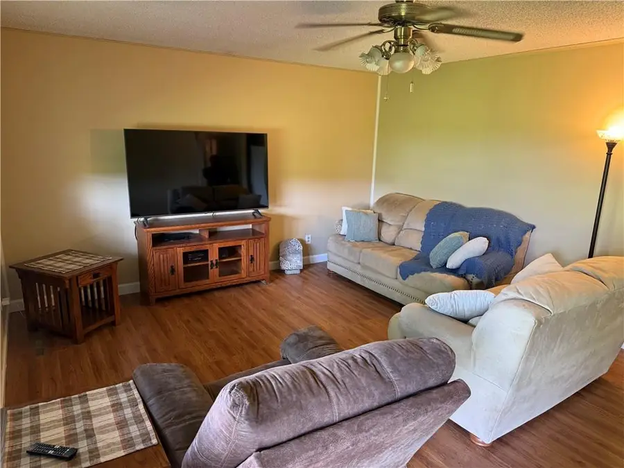 6474 SW Oakridge Road, Stewartsville, MO 64490 - #2