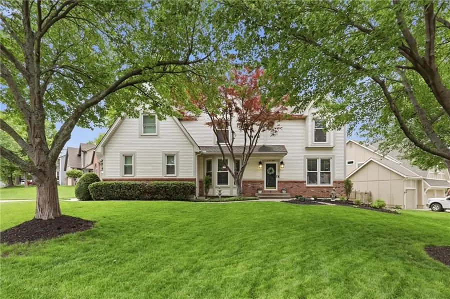 13748 S Blackfoot Drive, Olathe, KS 66062 - #2