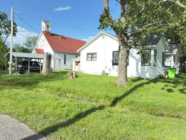 1300 E Park Avenue, Rich Hill, MO 64779 - #3