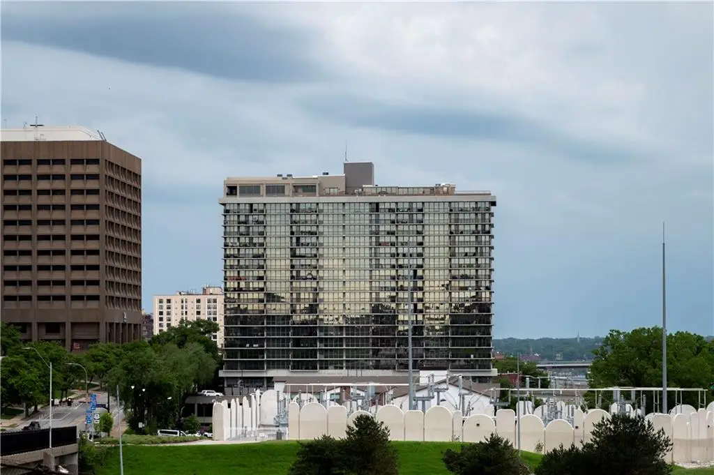 600 E Admiral Boulevard #604, Kansas City, MO 64106 - #1