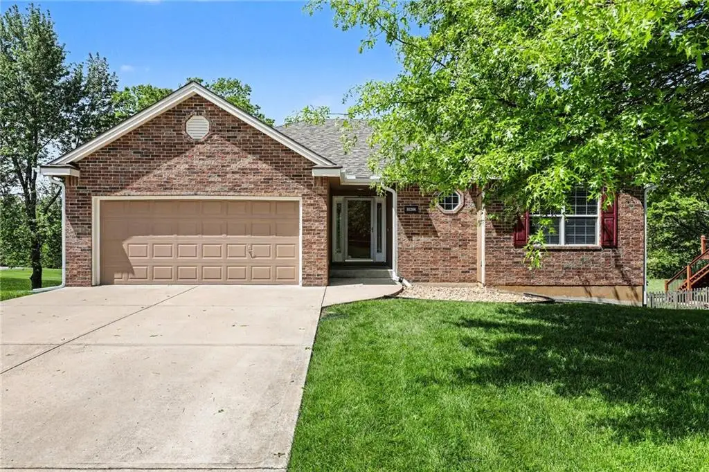 10208 N Spruce Avenue, Kansas City, MO 64156 - #1