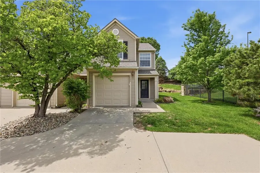 5538 N Fairmount Avenue, Kansas City, MO 64118 - #2