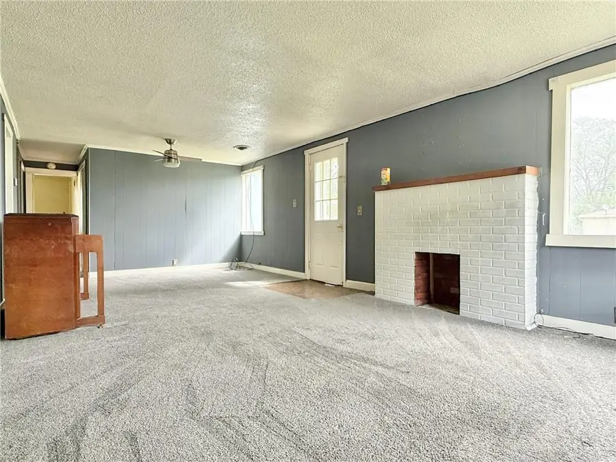 412 S Water Street, Gallatin, MO 64640 - #3