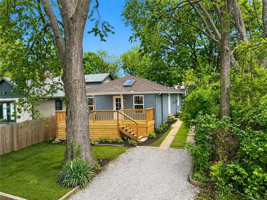 705 S Fairview Avenue, Independence, MO 64053 - #2