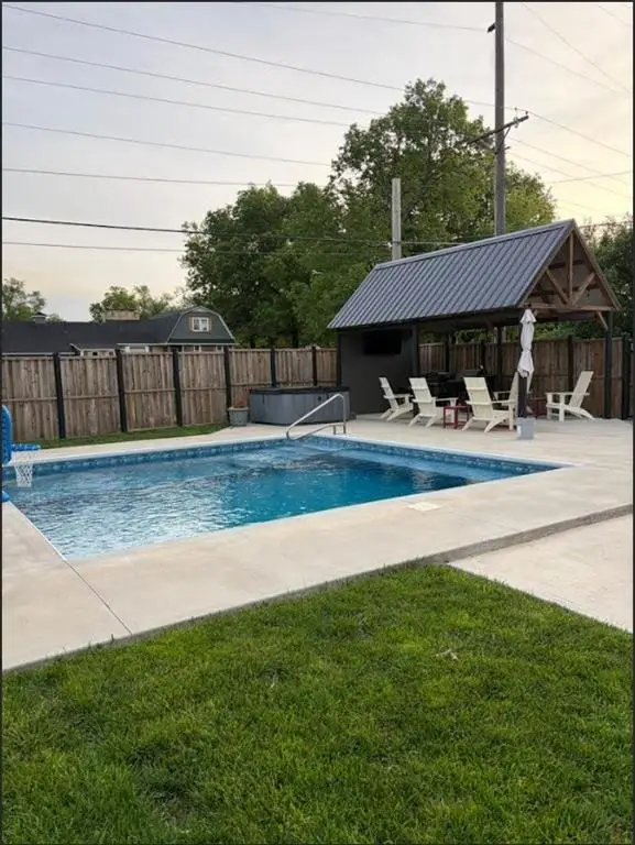 733 N Elm Street, Iola, KS 66749 - #3