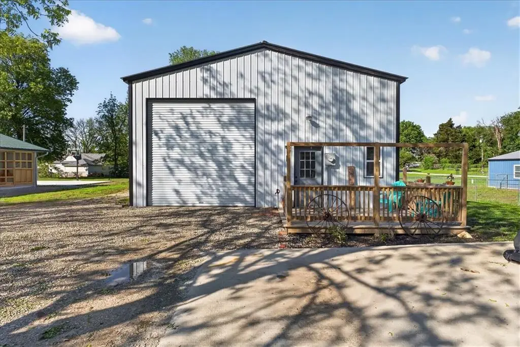 105 W 4th Street, Creighton, MO 64739 - #1