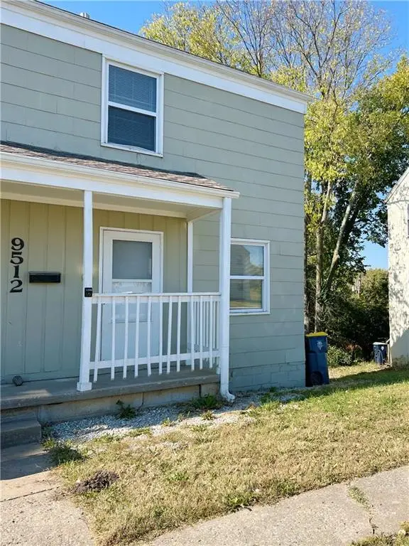 9512 Charlotte Street, Kansas City, MO 64131
