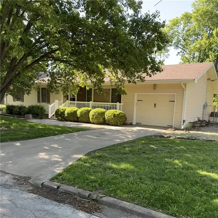 1136 Monroe Street, Fredonia, KS 66736 - #1