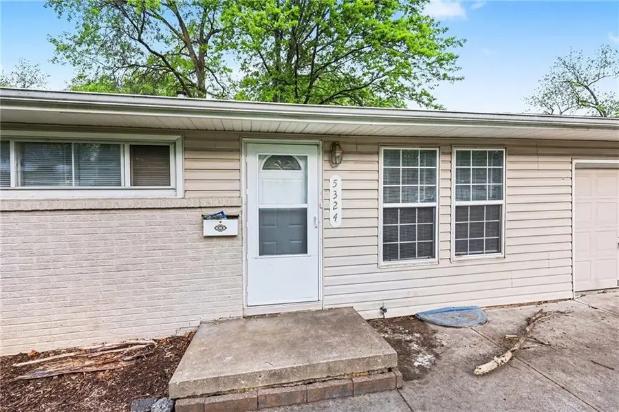 5324 Hunter Street, Raytown, MO 64133 - #3