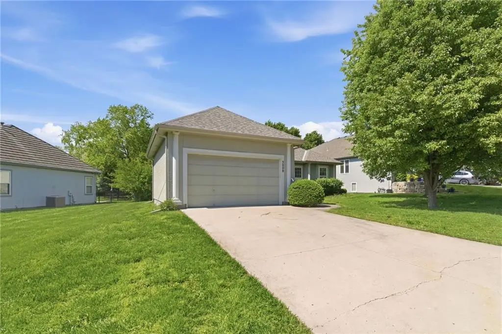 3008 SW 9th Terrace, Lees Summit, MO 64081 - #1
