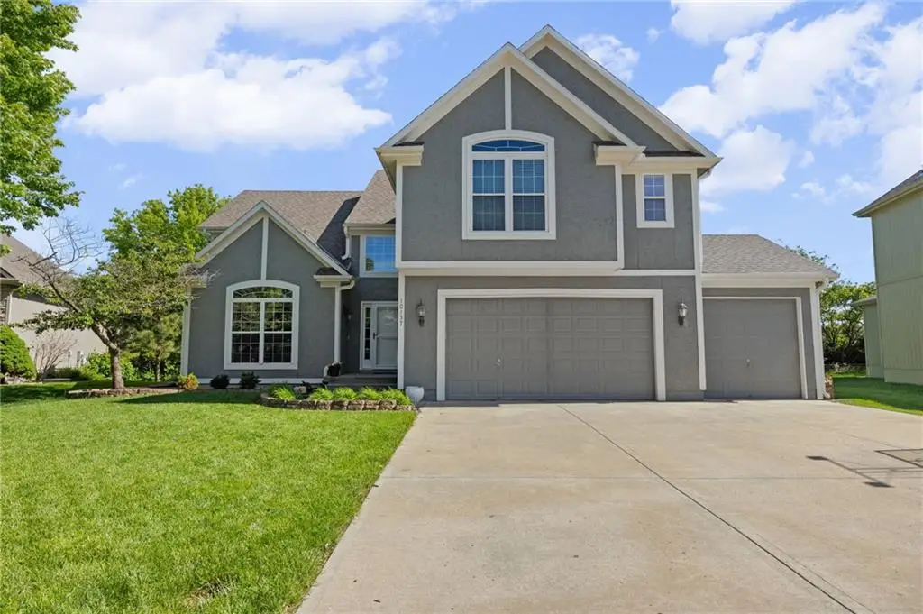10137 Theden Circle, Lenexa, KS 66220 - #1