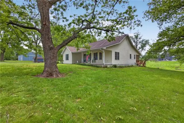 13830 E Musket Road, Nevada, MO 64772