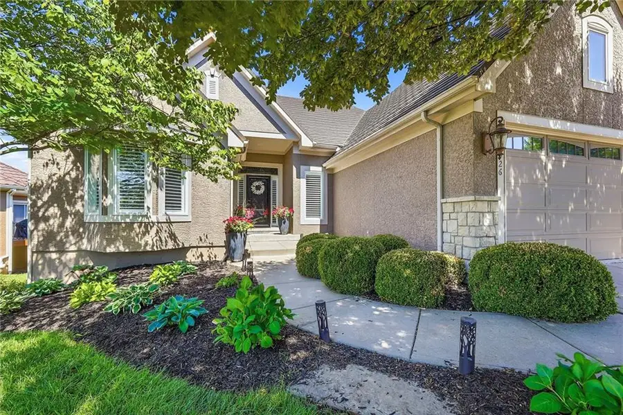 9926 Fountain Circle, Lenexa, KS 66220 - #3
