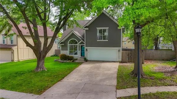 1110 N Anne Shirley Drive, Olathe, KS 66061