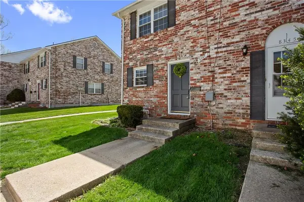 8347 Mackey Street, Overland Park, KS 66212