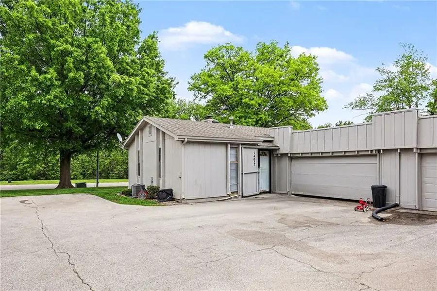 14025 Ballantrae Drive, Grandview, MO 64030 - #2