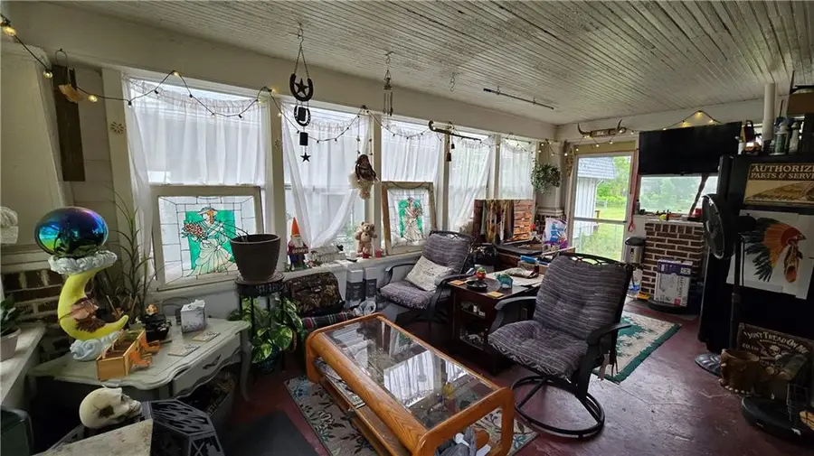 411 W 2nd Street, Coffeyville, KS 67337 - #2