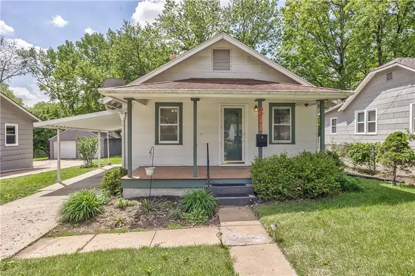 211 E 80th Terrace, Kansas City, MO 64114