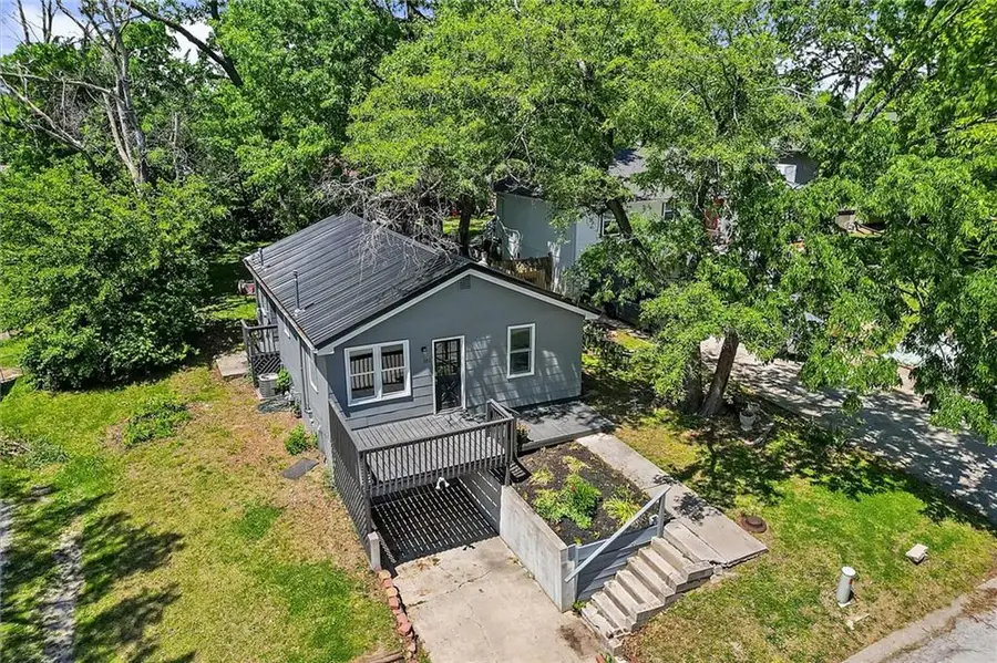 202 N Titus Avenue, Excelsior Springs, MO 64024 - #3