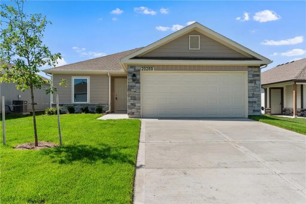 20222 W 195th Street, Spring Hill, KS 66083 - #1