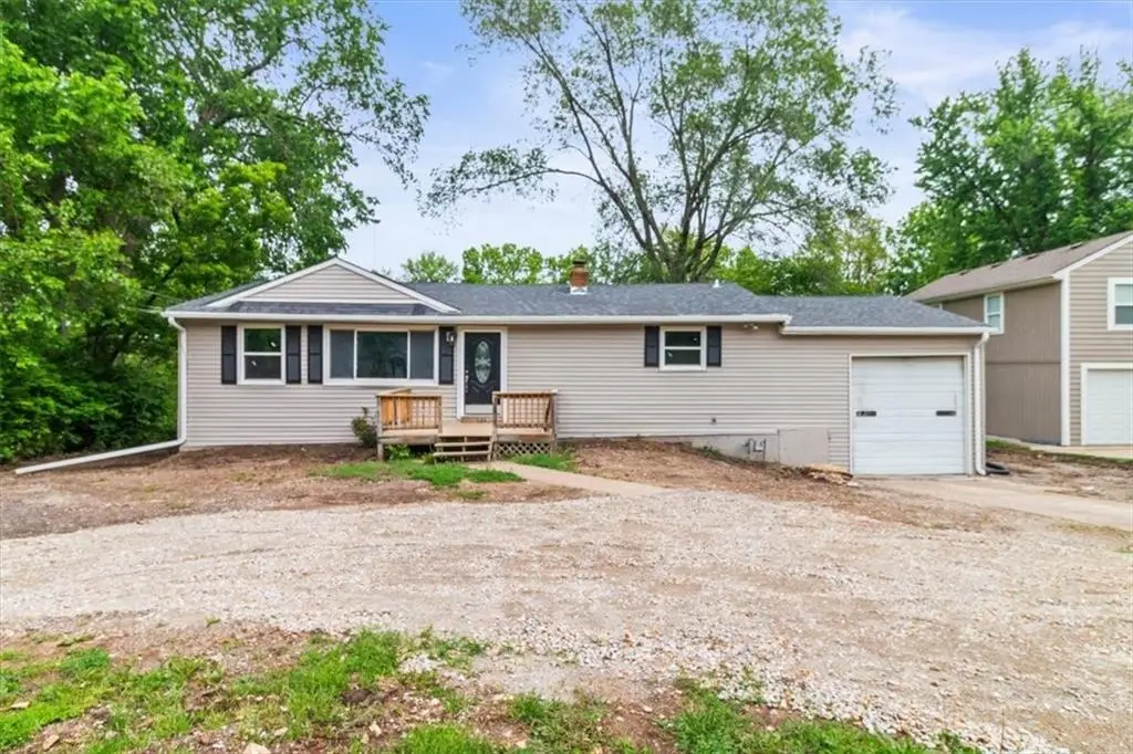 7104 E 67th Street, Kansas City, MO 64133 - #1