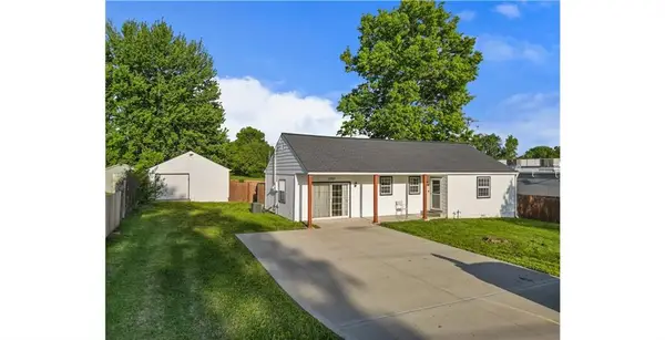 1227 N Jesse James Road, Excelsior Springs, MO 64024