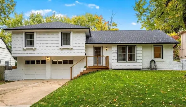 10104 W 93rd Street, Overland Park, KS 66212