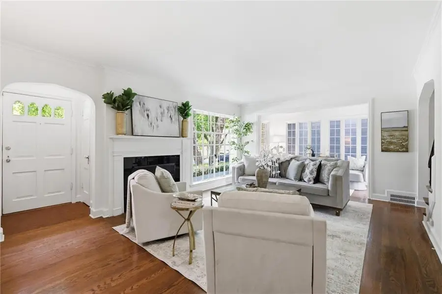 23 W 70 Terrace, Kansas City, MO 64113 - #3