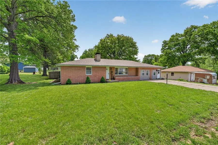 207 Dewey Avenue, Gower, MO 64454 - #3