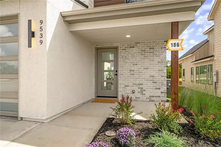 17749 W 97th Street, Lenexa, KS 66219 - #2
