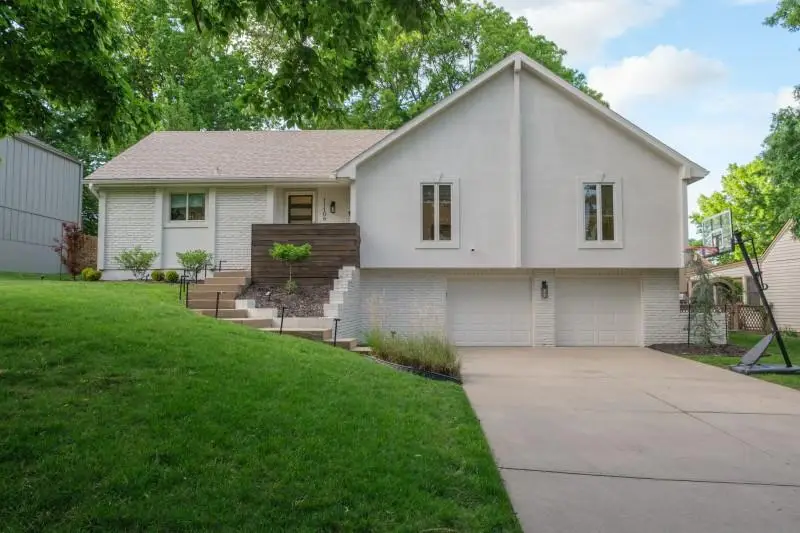 11108 W 99th Terrace, Overland Park, KS 66214 - #1