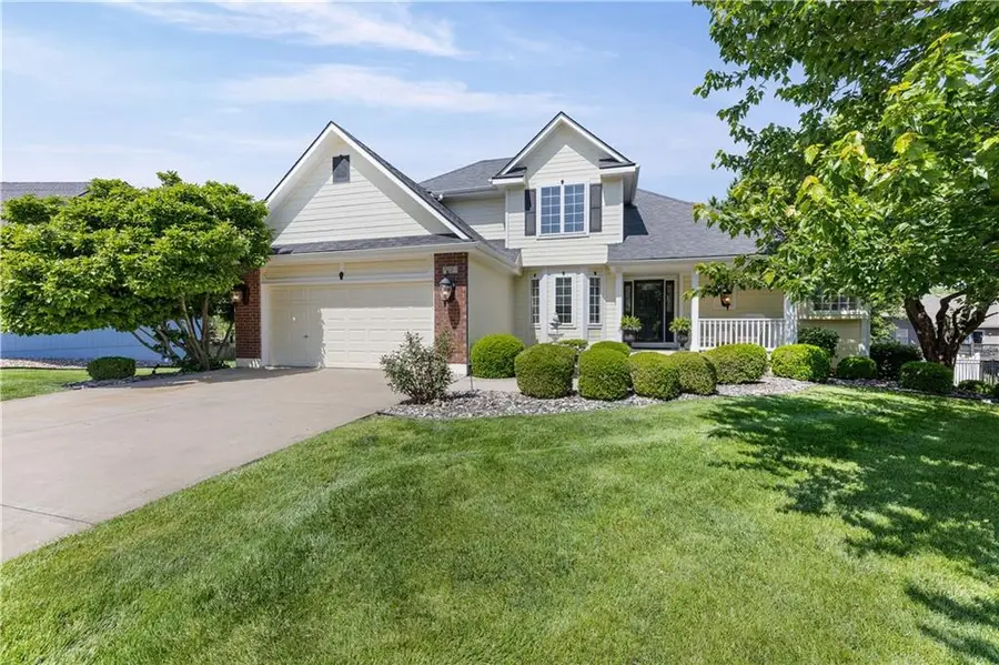 500 Bayview Drive, Raymore, MO 64083 - #2
