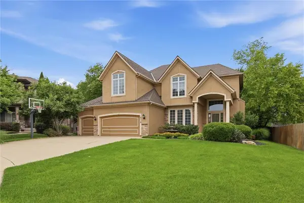 16118 S Locust Street, Olathe, KS 66062