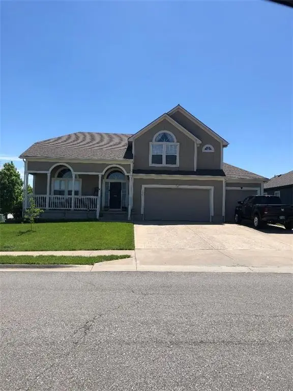 1501 1501 Johnston Drive Drive, Raymore, MO 64083