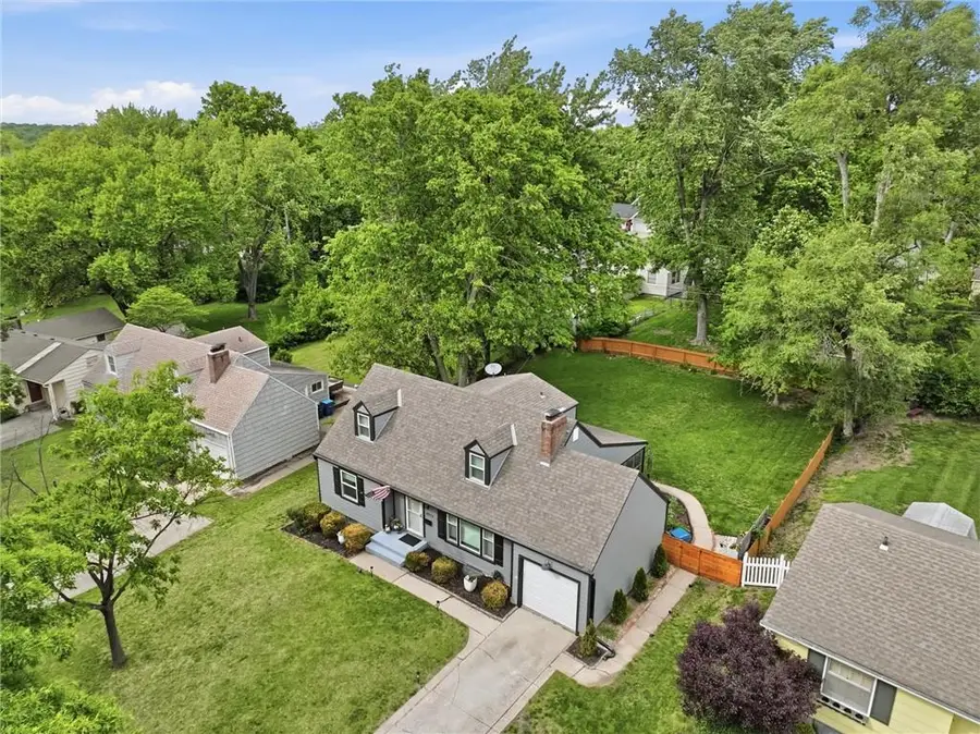 4824 W 78th Street, Prairie Village, KS 66208 - #2