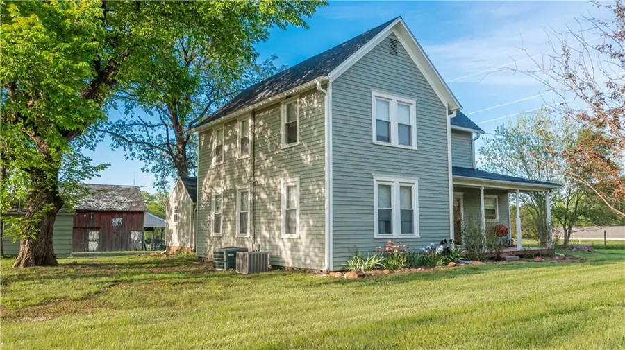 3448 Wyandotte Road, Meriden, KS 66512 - #3