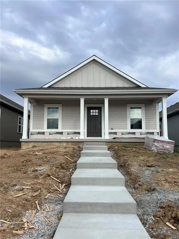 1600 Cottonwood Creek Avenue #2, Kearney, MO 64060