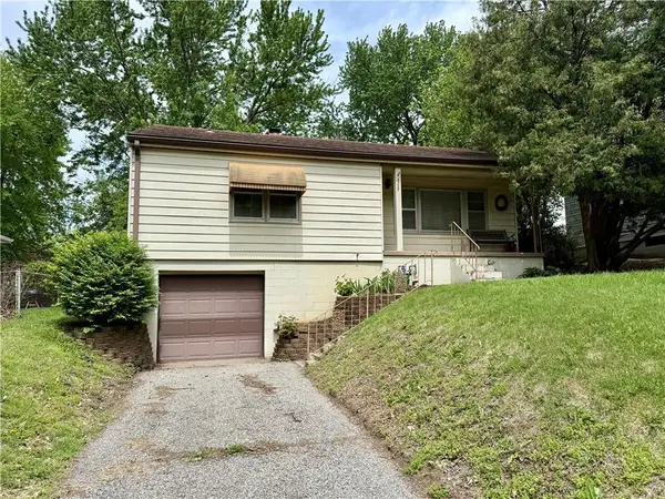 3523 Pacific Street, St Joseph, MO 64507