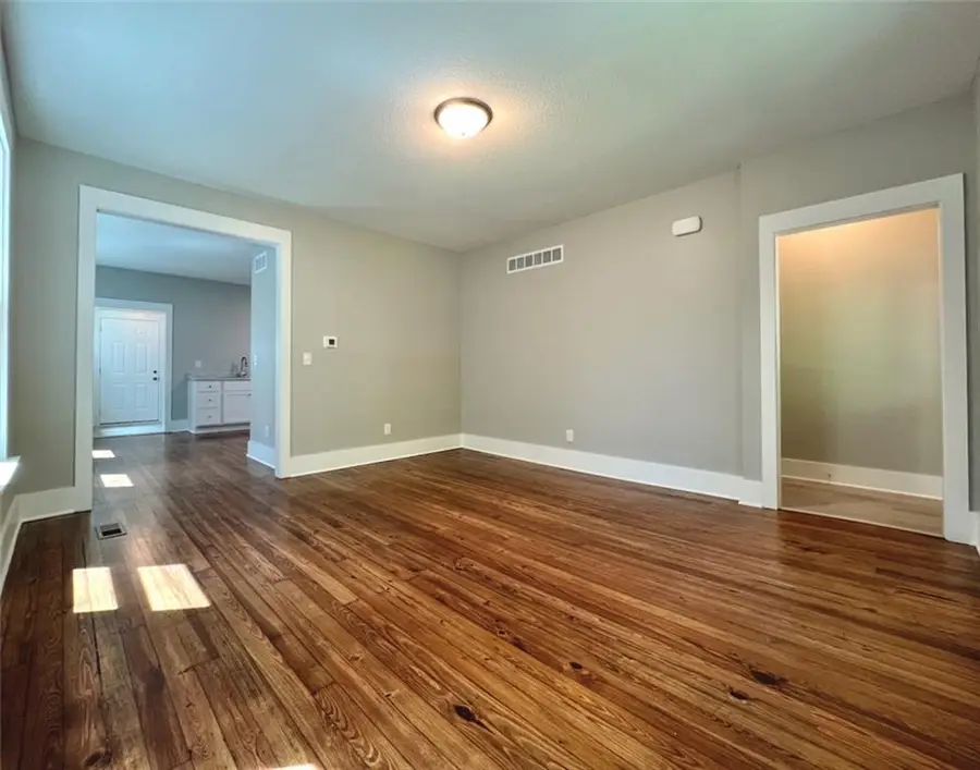 1107 Connecticut Street, Lawrence, KS 66044 - #2