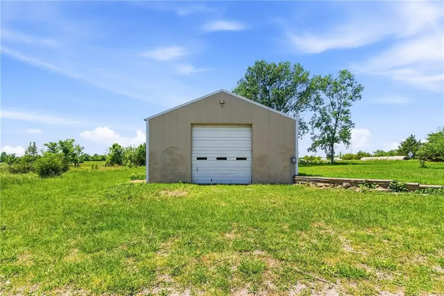 29311 W 231st Street, Spring Hill, KS 66083 - #2
