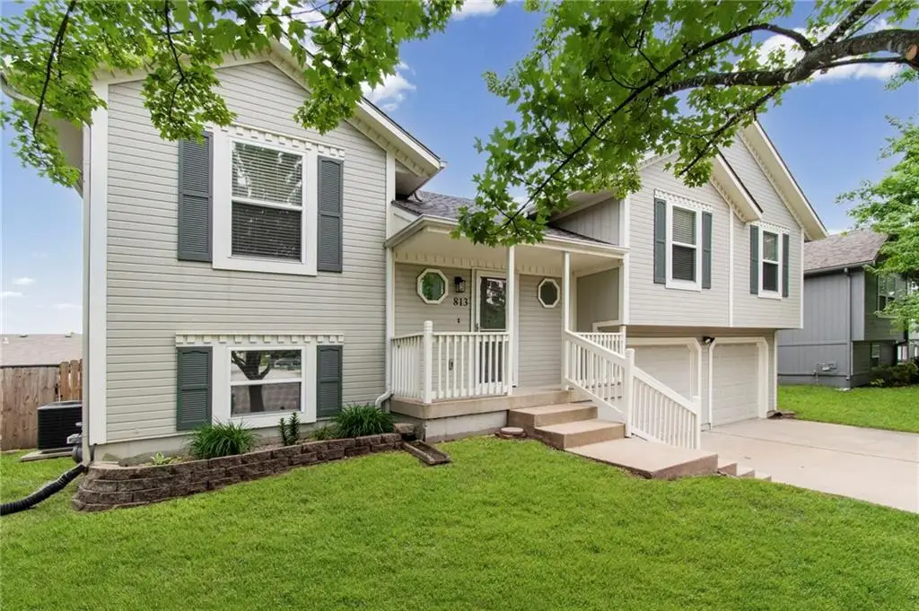813 Ridgeview Street, Grain Valley, MO 64029 - #1