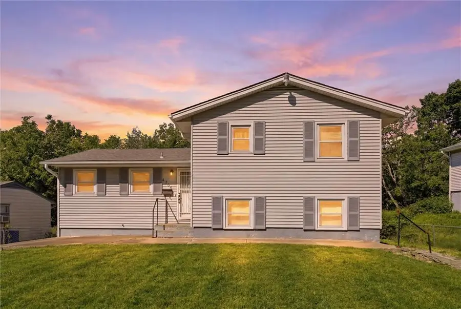 4706 Kensington Street, Kansas City, MO 64130 - #2