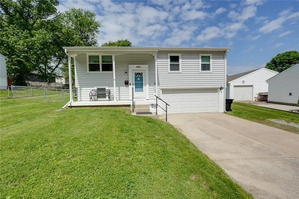 906 N Ponca Drive, Independence, MO 64056 - #1