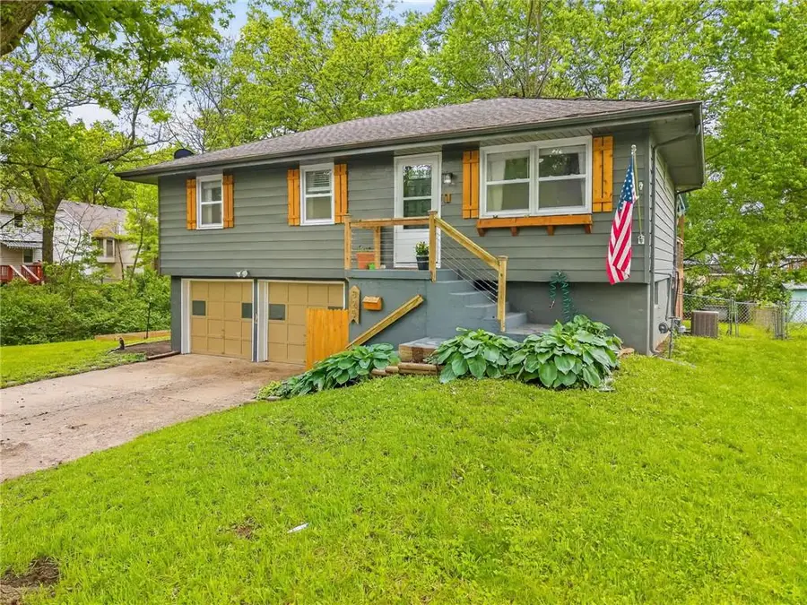 825 SW Pleasant Drive, Lees Summit, MO 64081 - #2