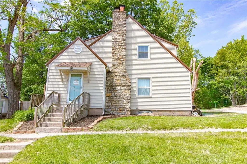219 S Front Street, Pleasant Hill, MO 64080 - #1