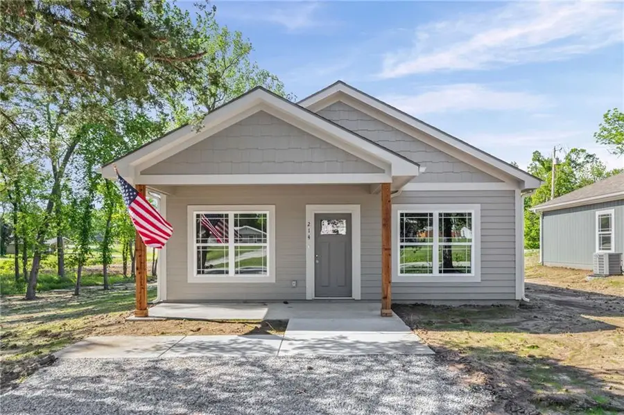 214 W 4th Street, Pomona, KS 66076 - #2