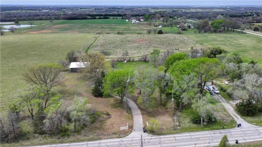 12010 S Moonlight Road, Olathe, KS 66061 - #2