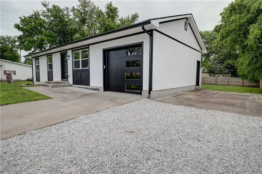 105 W Baltic Street, Kingsville, MO 64061 - #2